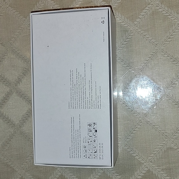 LOVE IN PARIS SET OF AROMATIC CANDLES - Picture 2 of 8